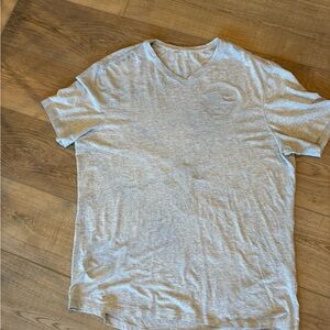 Lululemon Men's Light Gray V-Neck Activewear T-Shirt Size XL